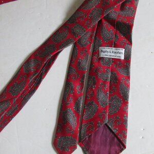 Bigsby & Kruthers Silk Tie Red Paisley